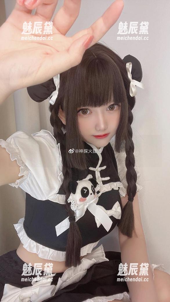 少女前线中的神探火狸狸，cos的每一帧都是梦啊！