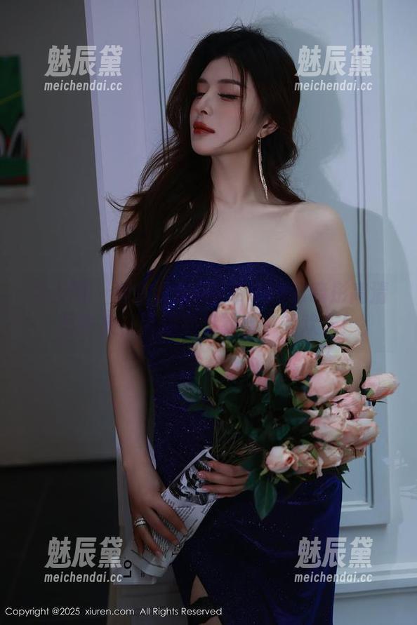 秀人网 - 浴室时光机：Elise谭晓彤高清写真集，带你穿越到水中的欢乐！
