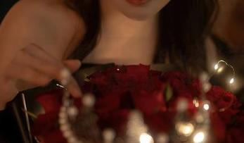 秀人网 – 精选图库：Lovely璐璐穿毛衣，暖的不仅仅是身体，还有心！
