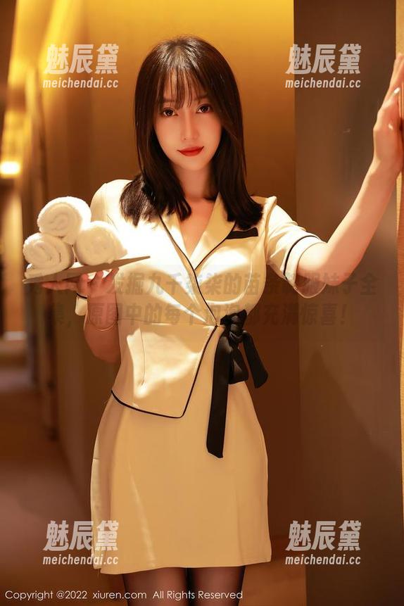 秀人网 - 发掘九千柒柒的苗条制服妹子全集，原图中的每个泡泡都充满惊喜！