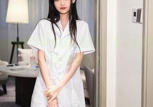 秀人网 – 谁说学姐的写真集就该很正经？夏小秋秋秋的资源完全打破这种规律！