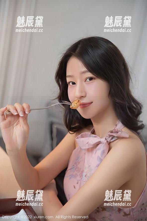 秀人网 - 想了解娜娜baby的校服世界吗？图集来了，下载保准让你眼前一亮！