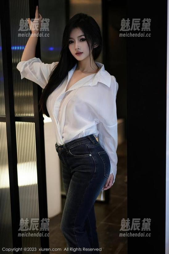 秀人网 - 翻看图集，赵惟依coco的女王气息扑面而来，忍不住停留！