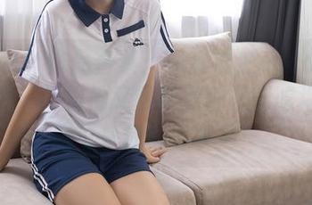 秀人网 – 作品合集：看赵惟依coco的校服图包，我仿佛又回到那种只能吃泡面和喝可乐的青春岁月！