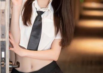 秀人网 – 雅茹老师的校服套图：这才是真正的‘校花’出道！