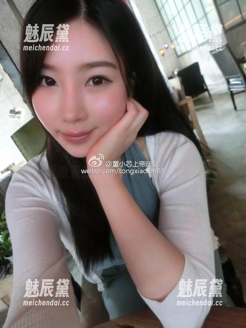 紫色哒豚豚 微密圈 - 扎心了,紫色哒豚豚的眼镜资源呼唤着我,作品集太诱人了!