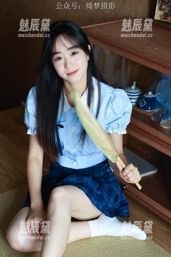 绮梦摄影-章章 绮梦摄影 - 在美图里寻觅章章的裸足灵感,壁纸也能有新花样!