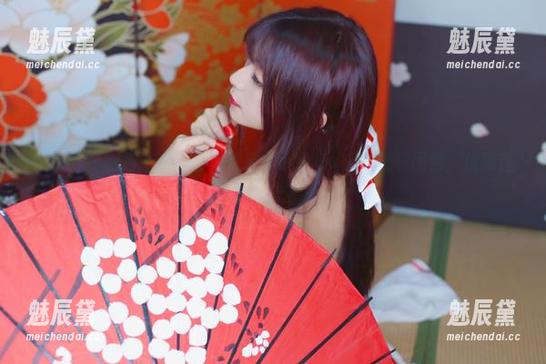 羊小雪juvia 微密圈 - 橙色泳装美图,看看羊小雪juvia的舰长图包,仿佛在海边轻舞飞扬...
