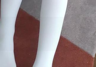 一个让人心动的校服——西尔酱的写真，下载之后可能会爱得更深。