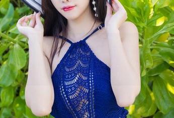 语画界 – 杨晨晨Yome的纯白美图分享，感觉这就是在说“我就是女神”。