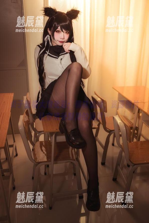 贞子蜜桃大放光彩：棉袜加持，资源图片让你感受时尚的温度！