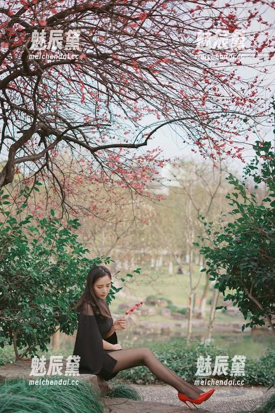 辣妈女神 微密圈 - 这一身职业装,辣妈女神的福利写真真不是盖的!