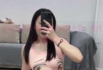 微密圈 – 铁锤姐姐带你看看职业装合集,照片里的职场风云隐约可见。