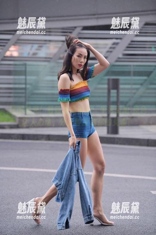 魔镜街拍 原图曝光!最新魔镜街拍:牛男街拍-夜色让人心动,分分钟撩动你的灵魂!