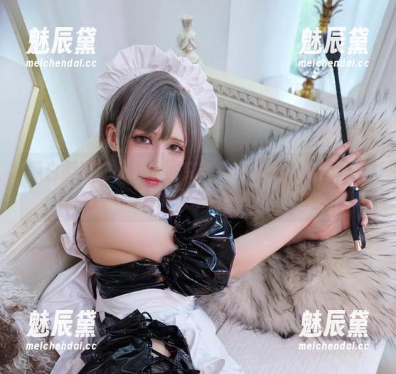 黑白御猫的私房美图究竟有多惊艳？魔太郎圣诞兔子来告诉你